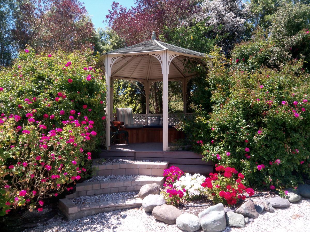 Waterwheel Cottage Upper Moutere Exterior photo